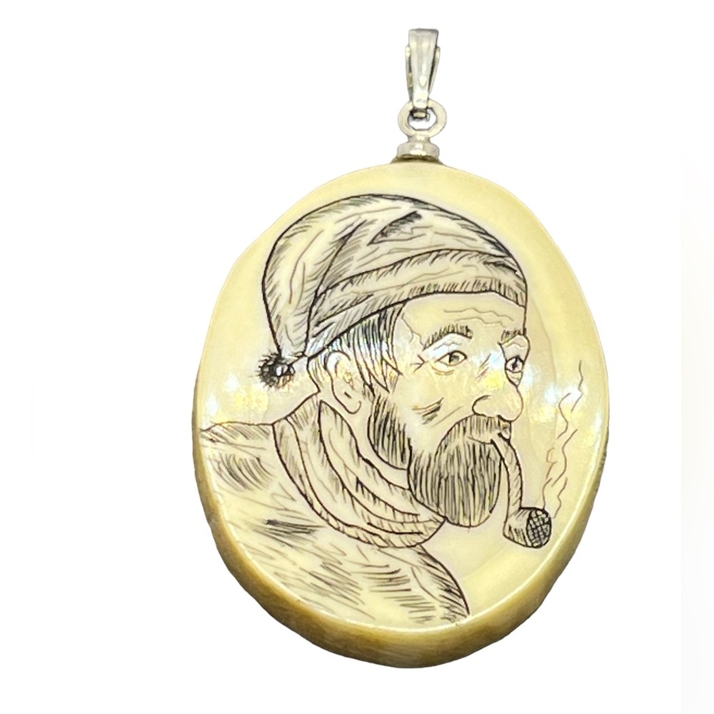 Antique Scrimshaw carved man bearded smoking tobacco pipe pendant for necklace